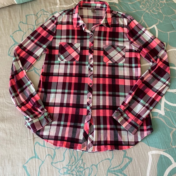 Vanity Tops - Vanity plaid button down